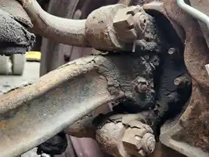 Used 1995 Ford F700 Spindle/Knuckle (Stock #P-109246)) Part Image