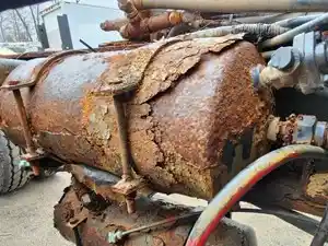 Used 1995 Ford F800 Air Tank (Stock #P-75434)) Part Image