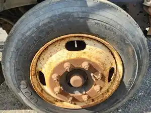 Used 1996 Ford F700 Spindle/Knuckle (Stock #P-79708)) Part Image