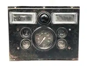 Used 1996 Ford LT8000 Instrument Cluster (Stock #P-82905)) Part Image