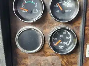 Used 1996 Kenworth T800 Instrument Cluster (Stock #P-104015)) Part Image