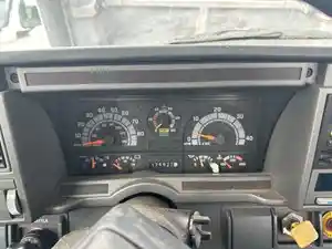 Used 1997 Chevrolet C7500 Instrument Cluster (Stock #P-493108)) Part Image