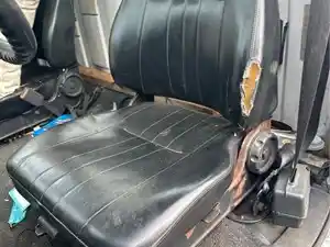 Used 1997 Chevrolet C7500 Seat (Stock #P-493103)) Part Image