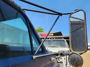 F75の3枚 Genuine ISUZU under Mirror - High Performance & Durability