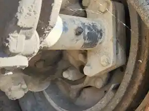 Used 1997 Ford LT9513 LOUISVILLE 113 Spindle/Knuckle (Stock #P-110407)) Part Image