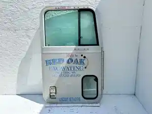 Used 1997 International F-9370 Door (Stock #P-39534)) Part Image