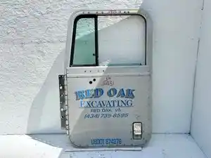 Used 1997 International F-9370 Door (Stock #P-39532)) Part Image