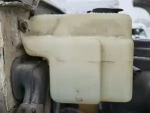 Used 1998 GMC C7500 Windshield Washer Reservoir (Stock #P-70318)) Part Image