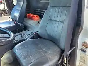 Used 1998 GMC T7500 Seat (Stock #P-506778)) Part Image