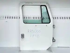Used 1998 International 4700 Door (Stock #P-45518)) Part Image