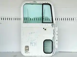 Used 1998 International 9400 Door (Stock #P-39974)) Part Image