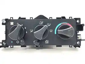 Used 1999 Freightliner FL70 Heater/AC Control Assy (Stock #P-105864)) Part Image