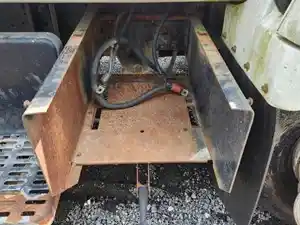 Used 1999 GMC C6500 Battery Box (Stock #P-505747)) Part Image