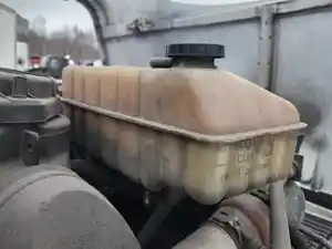 Used 1999 GMC C7500 Radiator Overflow Bottle (Stock #P-114785)) Part Image