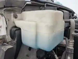 Used 1999 GMC C7500 Windshield Washer Reservoir (Stock #P-114787)) Part Image
