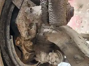 Used 2000 Freightliner FL112 Spindle/Knuckle (Stock #P-94176)) Part Image