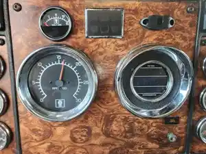 Used 2000 Kenworth W900 Instrument Cluster (Stock #P-500367)) Part Image