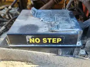 Used 2000 Sterling L9500 Fuse Box (Stock #P-501888)) Part Image
