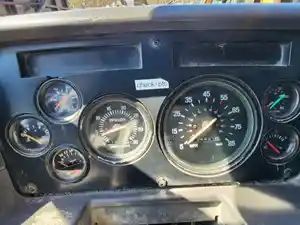 Used 2000 Sterling L9500 Instrument Cluster (Stock #P-501899)) Part Image