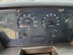 Used 2000 Sterling L9500 Instrument Cluster (Stock #P-508395)) Part Image