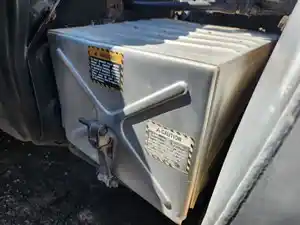 Used 2001 Mack RD688S Battery Box Cover (Stock #P-105322)) Part Image