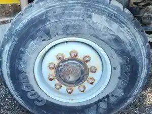 Used 2001 Volvo ACL Autocar Spindle/Knuckle (Stock #P-62394)) Part Image