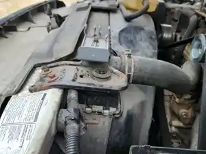 Used 2002 Ford F-550 Radiator (Stock #P-67876)) Part Image