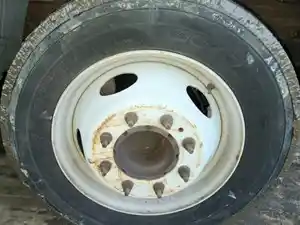 Used 2002 Ford F-550 Spindle/Knuckle (Stock #P-67925)) Part Image