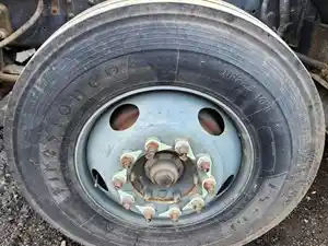 Used 2002 GMC T7500 Spindle/Knuckle (Stock #P-85994)) Part Image