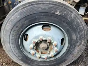 Used 2002 GMC T7500 Spindle/Knuckle (Stock #P-85995)) Part Image