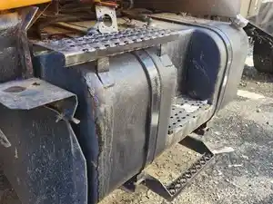 Used 2002 International 2574 Fuel Tank (Stock #P-109976)) Part Image