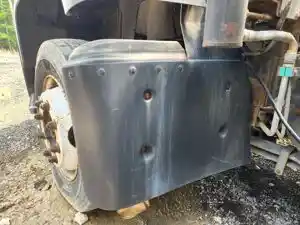 Used 2002 Isuzu FSR Fender Extension (Stock #P-509348)) Part Image