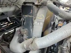 Used 2002 Isuzu FSR Radiator (Stock #P-509337)) Part Image