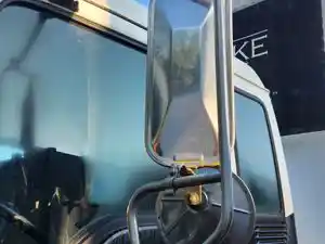 Used 2002 Isuzu FSR Side View Mirror (Stock #P-509356)) Part Image