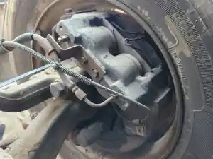 Used 2002 Isuzu FSR Spindle/Knuckle (Stock #P-509321)) Part Image