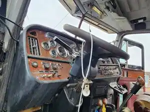 Used 2002 Peterbilt 379 Dash Ass'y (Stock #P-63591)) Part Image