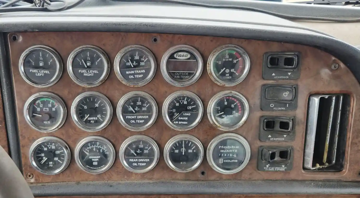 Used 2002 Peterbilt 379 Instrument Cluster for sale Elkton Maryland United States Instrument