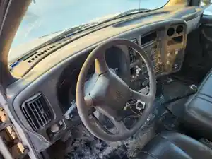Used 2003 Chevrolet C7500 Dash Ass'y (Stock #P-495587)) Part Image