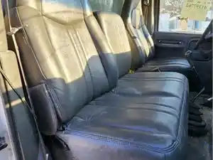 Used 2003 Chevrolet C7500 Seat (Stock #P-495574)) Part Image