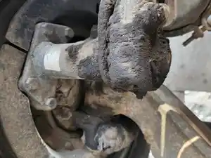 Used 2003 Chevrolet C8500 Spindle/Knuckle (Stock #P-99424)) Part Image