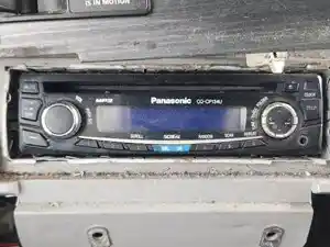 Used 2003 Freightliner Columbia 120 Radio (Stock #P-112554)) Part Image