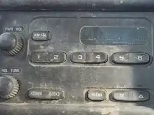 Used 2003 GMC C4500 Radio (Stock #P-63373)) Part Image