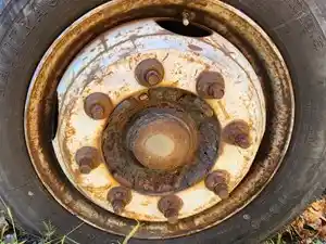 Used 2003 GMC C4500 Spindle/Knuckle (Stock #P-63215)) Part Image