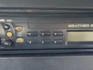 Used 2003 International 2574 Radio (Stock #P-88950)) Part Image
