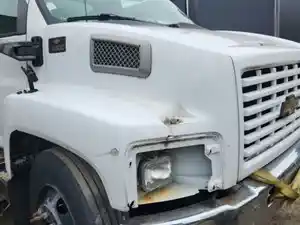 Used 2004 Chevrolet C6500 Hood (Stock #P-69904)) Part Image