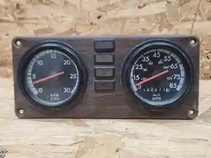 Used 2004 Freightliner FLD112SD Instrument Cluster (Stock #P-66010)) Part Image