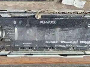 Used 2004 Freightliner FLD112SD Radio (Stock #P-66014)) Part Image