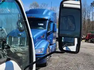 Used 2004 GMC W4500 Side View Mirror (Stock #P-501736)) Part Image
