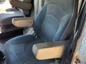 Used 2004 International 9400I Seat (Stock #P-503020)) Part Image