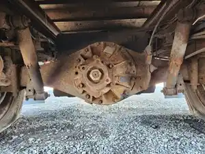 Used 2004 Isuzu G-73 Axle, Complete Rear (Stock #P-501717)) Part Image
